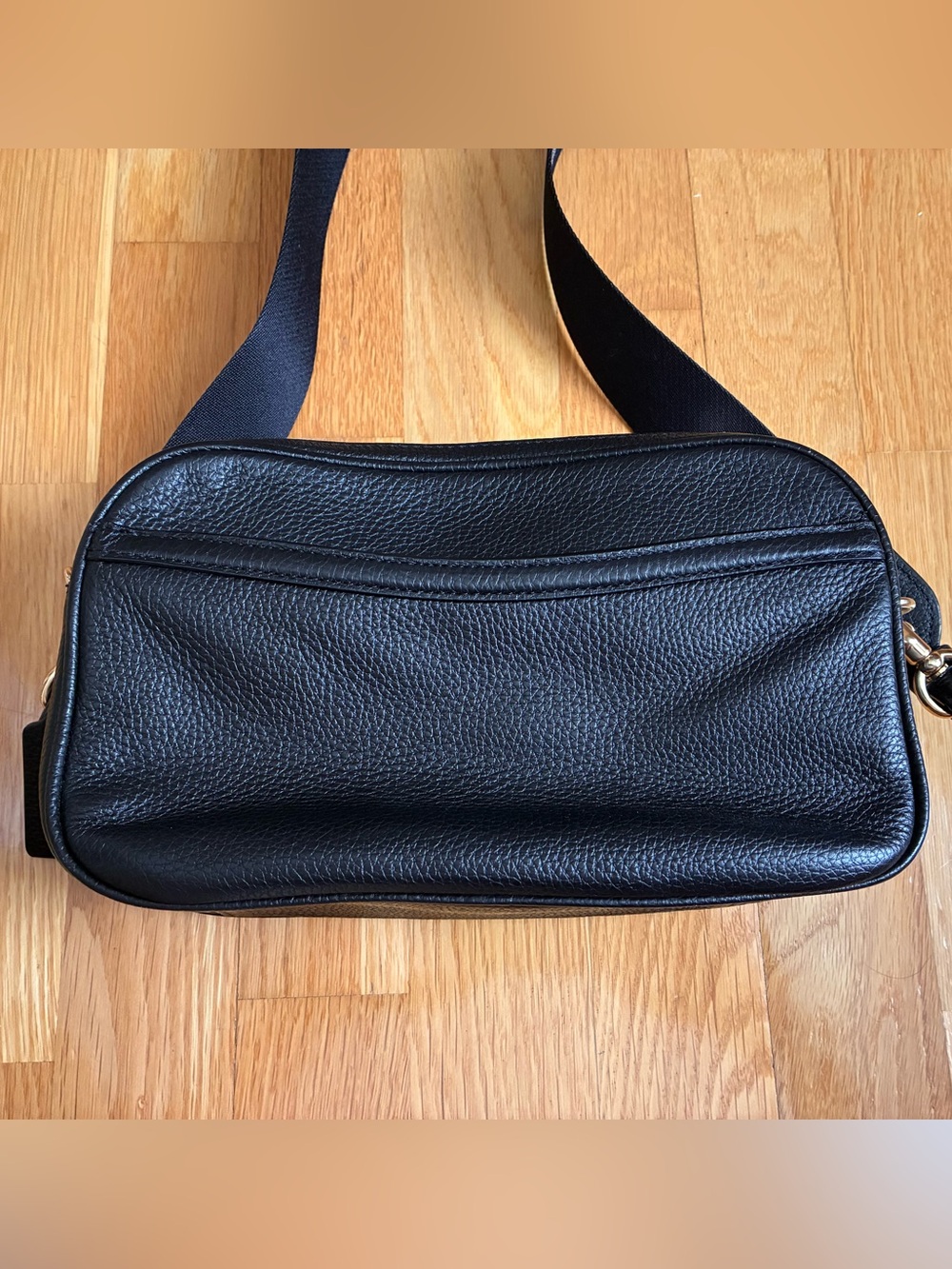 EUC- Coach F75818 Leather Crossbody- Black/Gold Strap - Picture 3 of 9